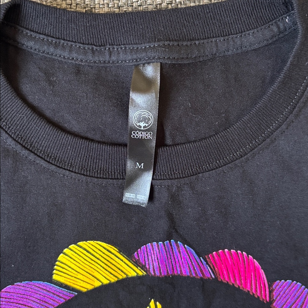 Colorful Graphic Tee Black Size M Cute Doll Design Streetwear Tee - Picture 3 of 4